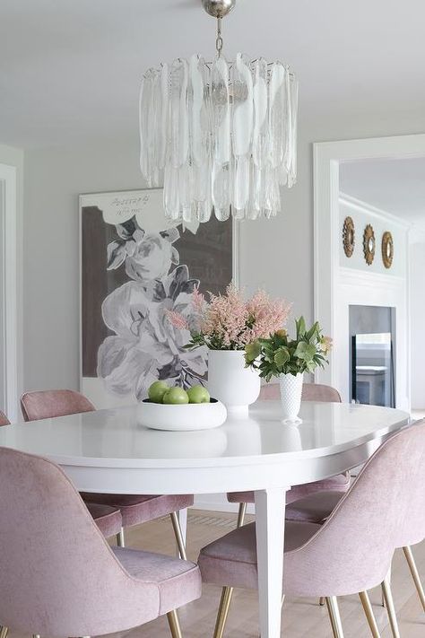 Pink Dining Rooms, Pink Velvet Chair, Green Dining Room, French Dining Chairs, Transitional Dining Room, Grey Dining Room, Gray Dining Chairs, White Dining Table, White Dining Room