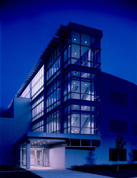 Cabot Microelectronics Laboratory Building on Behance Laboratory Exterior, Lab Building, Laboratory Building, Laboratory Design, Conference Rooms, Weird Science, Research Lab, Windows Exterior, Clean Room