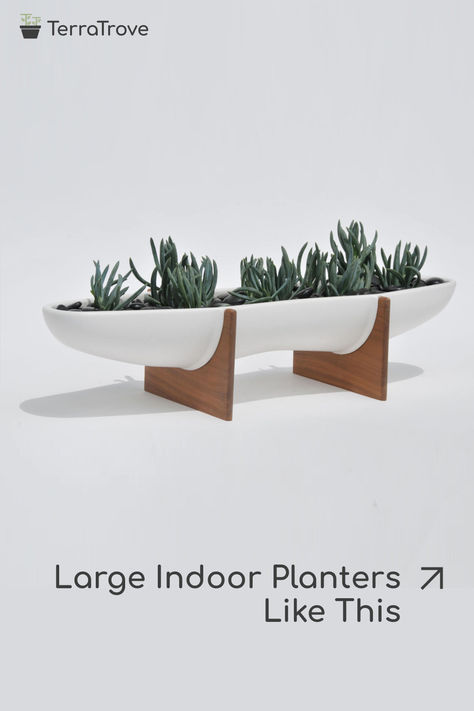 large indoor planter with stand Designer Planters, Planter With Stand, Pot Ideas, Planter Design, Indoor Planter, Modern Planters, Desert Plants, Construction Design, Indoor Planters