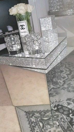 Diy Bling Home Decor Bedroom, Chanel Inspired Room, Dollar Store Diy Organization, Living Space Decor, Dresser Tray, Mirror Inspiration, Luxury Bedroom Decor, Handmade Gifts Diy, Chic Bedroom Decor