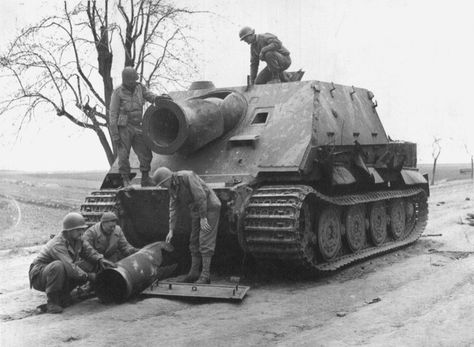 The Sturmtiger - Massive WW2 Tank With 380mm Rocket Launcher (Watch) Tank Armor, German Military, Italian Army, Wwii Photos, Tank Destroyer, Tiger Tank, Ww2 Tanks, German Tanks, Harbin