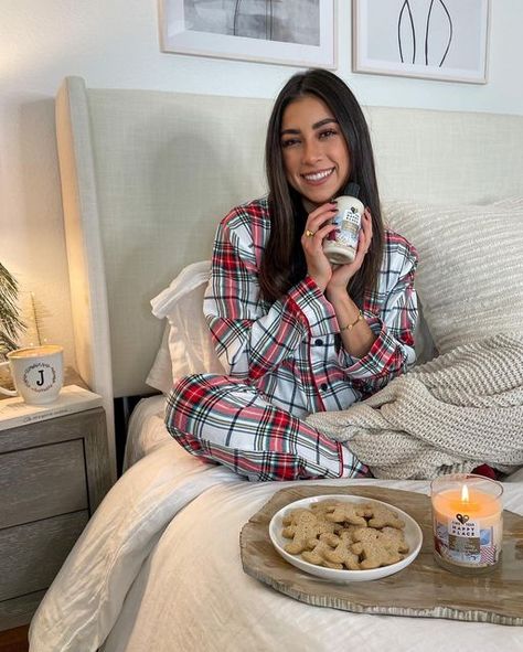 Jeanine Amapola, Making Christmas Cookies, Cozy Mood, Vanilla Scent, Good Night Moon, Dream Lifestyle, Snow Day, Best Candles, Happy Place