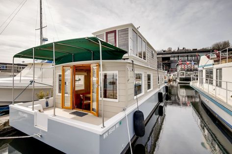 The Best Modern Houseboats You Can Buy Right Now - Dwell Seattle Vacation, Boat House Interior, Houseboat Living, River Float, Working Boat, Lake Union, Downtown Seattle, Canal Boat, Tiny House Movement