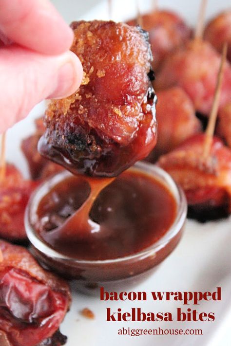 Only 3 ingredients for these flavorful bites! They are a simple and delicious appetizer for your holiday party. Beer Battered Zucchini, Battered Zucchini, Bacon Wrapped Kielbasa Bites, Bacon Wrapped Kielbasa, Big Green House, Kielbasa Appetizer, Meaty Appetizers, Kielbasa Bites, Bacon Recipes Appetizers