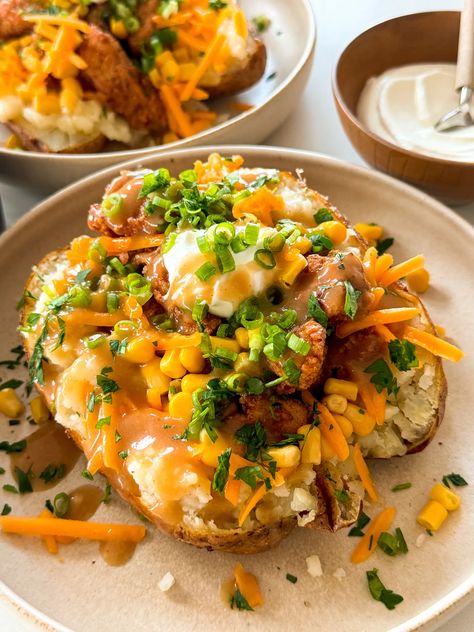 KFC Style Loaded Baked Potato | Moribyan Copycat Cava, Cheese Fatayer, Baked Potato Dinner, Yummy Potatoes, Party Potatoes, Fried Chicken Nuggets, Loaded Potatoes, Stuffed Baked Potatoes, Potatoes Baked