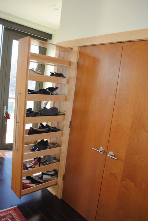 Shoe Storage Hidden, Shoe Drawer, Bedroom Built In Wardrobe, Country Style Interiors, Closet Shoe Storage, Luxury Furniture Living Room, Wardrobe Interior Design, Shoe Shelves, Closet Designs