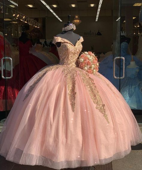 Anita’s Bridal on Instagram: “PACKAGE DEALS!!! AVAILABLE @anitasbridal 👗👑💐” Pink Ball Gown Prom, Lace Prom Gown, Quinceanera Dresses Gold, Quinceanera Themes Dresses, Ball Gown Prom Dresses, Gown Prom Dresses, 15 Dresses Quinceanera, Quinceanera Dresses Pink, Red Quinceanera Dresses