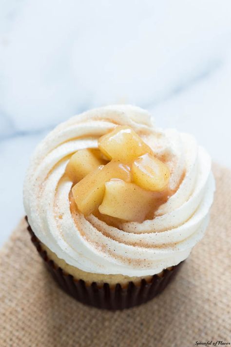 Apple Pie Cupcakes, Vanilla Bean Frosting, Pie Cupcakes, Homemade Cupcakes, Vanilla Buttercream Frosting, Dessert Cupcakes, Yummy Cupcakes, Vanilla Buttercream, Fall Desserts