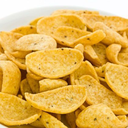 Recipe for homemade corn chips! Homemade Corn Chips, Frito Recipe, Corn Chip, Cornmeal Recipes, Homemade Chips, Corn Chips, Homemade Snacks, Tex Mex, Baking Sheet