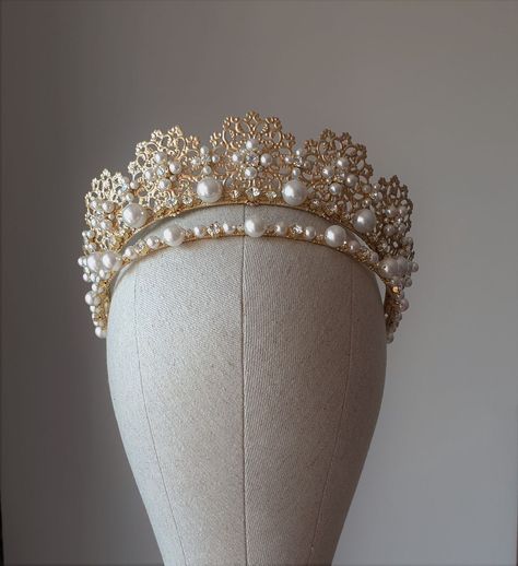 Pearl Tiara Wedding, Gold Bridal Tiara, Tiara Gold, Royal Crown Jewels, Pearl Crown, Crystal Crown Wedding, Tiaras Jewellery, Crown Gold, Crystal Bridal Tiaras