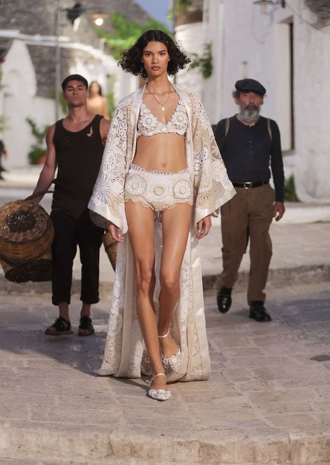 Alta Moda Fashion Show: 9th July 2023, Puglia | Dolce&Gabbana | Dolce&Gabbana Alta Moda Dolce Gabbana Alta Moda, Dolce And Gabbana Runway, Dolce E Gabbana, Puglia, Moda Fashion, Resort Wear, Color Combinations, Unique Pieces, What To Wear