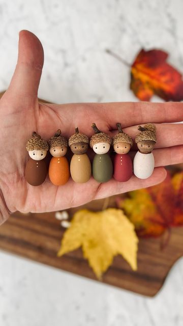 Acorn Crafts, Waldorf Crafts, Deco Nature, Peg People, Autumn Crafts, Wooden Pegs, Nature Crafts, Peg Dolls, Cute Crafts