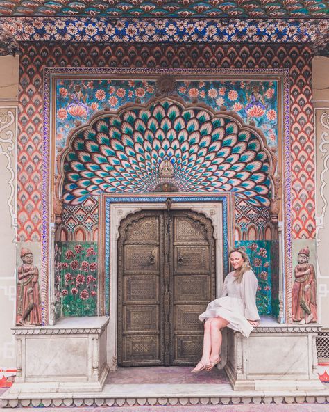 The 25 Most Instagrammable Places in the World - Charlies Wanderings City Palace Jaipur, Jaipur Travel, Hotel Kuala Lumpur, Karnak Temple, Most Instagrammable Places, Dreamy Photography, Places In The World, Instagrammable Places, Rajasthan India