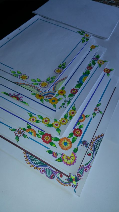 Easy border with colourful flowers.. Pic Border Design, Easy Borders To Draw, Border Decoration Ideas For Paper, Boder Degin On Paper, Easy Border Designs On Paper, Creative Border Design, Page Decoration Border, Eerie Photos, Boarders Designs For Projects