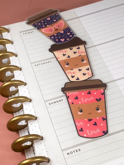 Get organized in the cutest way possible with Adorable Stacked Coffee Cup Insert! It is a fun way to keep your book open to your favorite page and looks adorable when not in use. It's handmade design makes it unique and perfect for your planner. Happy Planners, Planner Bookmark, Planner Layouts, Ultimate Planner, Cash Stuffing, Goodnotes Stickers, Planner Pens, Planner Layout, Journals & Planners