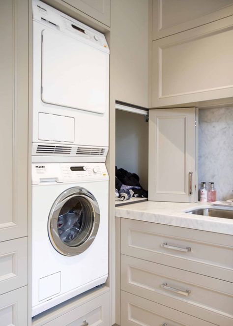 50 Best Laundry Room Ideas To Inspire You (2023) - The Trend Spotter Best Laundry Room Ideas, Bathroom With Laundry, Beaver Homes And Cottages, Laundry Shoot, Kitchen Design Centre, Laundry Chute, The Trend Spotter, Drying Room, Laundry Room Renovation