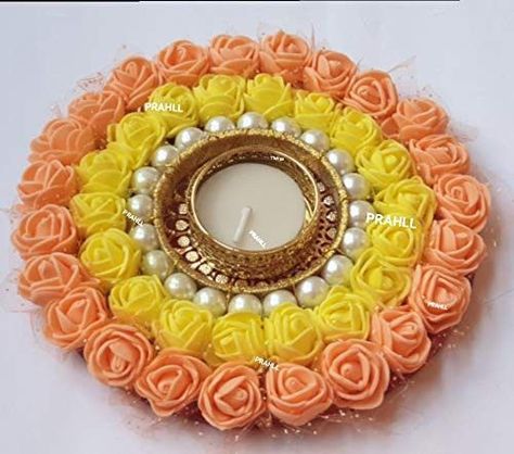 Harathi Plate Decoration Ideas, Aarathi Plates Decoration, Diya Making, Diwali Painting, Diya Decoration Ideas, Diwali Design, Thali Decoration, Diya Decoration, Thali Decoration Ideas