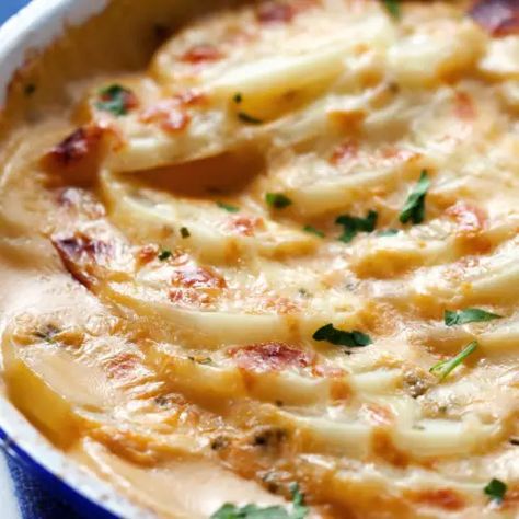 Make Ahead Scalloped Potatoes, Sweet Potato Casserole Crock Pot, Cheesy Scalloped Potatoes Recipe, Best Sweet Potato Casserole, Sweet Potato Casserole Easy, Scalloped Potatoes Cheesy, Sweet Potato Recipes Casserole, Scalloped Potato Recipes, Potatoes Au Gratin