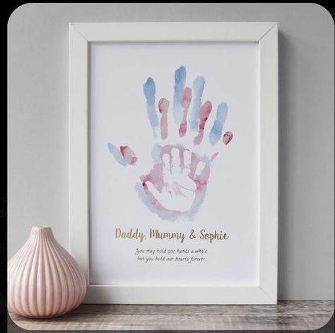 Handprint Art Kids, Perlengkapan Bayi Diy, Baby Footprint Art, Seni Resin, Southern Baby, Idee Babyshower, Baby Art Projects, Footprint Art, Aktivitas Montessori