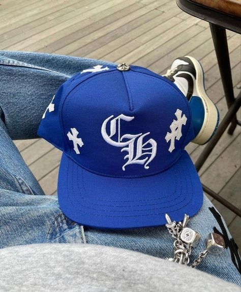 Fitted Hats Aesthetic, Topi Vintage, Hats Ideas, Custom Fitted Hats, Swag Hats, Streetwear Hats, Dope Hats, Hat Aesthetic, Dr Shoes