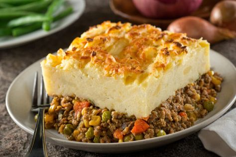 بطاطس مهروسة, Shepherds Pie Recipe, Leftover Mashed Potatoes, Mashed Potato Recipes, Cottage Pie, Shepherd's Pie, Shepherds Pie, Sunday Dinner, Frozen Peas