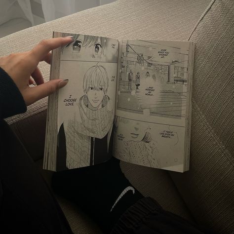 Shoujo Life Aesthetic, Reading Manga Aesthetic, Shoujo Lifestyle, Shoujo Summer, Sawako Core, Shoujo Life, Shoujo Aesthetic, Shoujo Girl, A Sign Of Affection