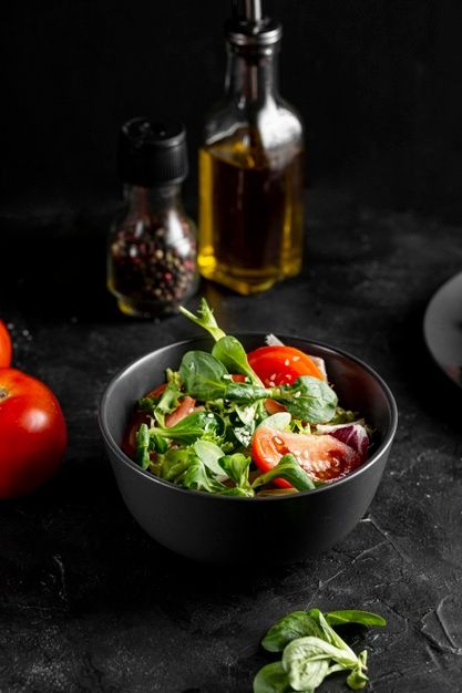 Salad arrangement in dark bowl Free Phot... | Free Photo #Freepik #freephoto #food #healthy #vegetable #dinner Delicious Healthy Salads, Salad Packaging, Fig Salad, Summertime Salads, Feta Cheese Salad, Food Art Photography, Salad Leaves, Delicious Sandwiches, High Angle