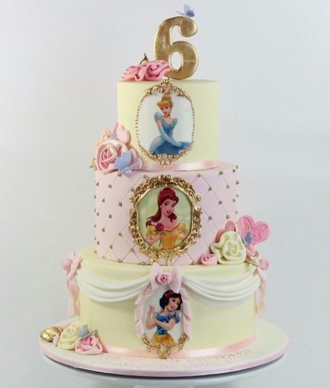 Torturi Baby Shower, Aurora Cake, Disney Princess Birthday Cakes, Maria Victoria, Belle Birthday, Disney Princess Cake, Disney Princess Birthday Party, Princess Theme Birthday, Princess Theme Birthday Party