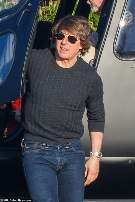 Tom Cruise Sunglasses, Tom Cruise Hair, Tom Cruise Age, Tom Cruise Hot, Jordan Royal Family, Aaron Johnson, Liam Neeson, Top Celebrities, Chris Pratt