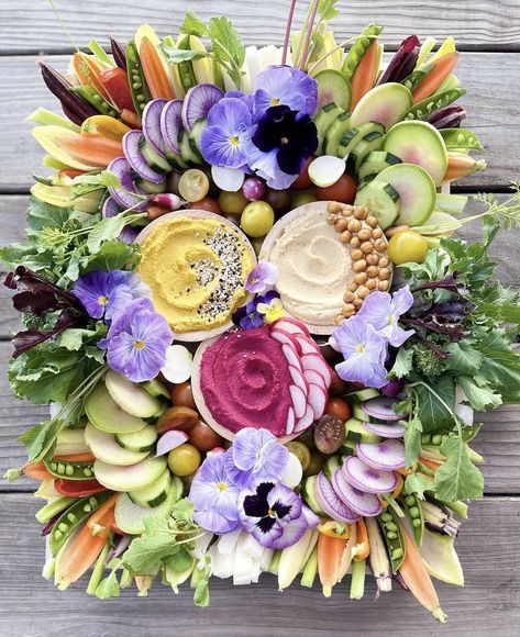 Crudite Platter Ideas, Mom Brunch, Cafe Catering, Hummus Platter, Holiday Charcuterie, Crudite Platter, Platter Ideas, Spring Veggies, Breakfast Crepes