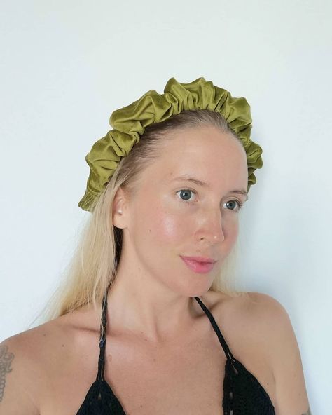 4 Likes, 0 Comments - Slow Morning Studio (@slowmorning.studio) on Instagram: “New pattern online ✨ Crown Scrunchie headband. My absolute fav headband 💛 #diypatterns #diyideas…” Headband Pattern Sewing, Scrunchie Pattern, Sewing Pattern For Beginners, Scrunchie Headband, Sewing Pattern Free, Sewing Terms, Slow Morning, Sewing Patterns For Women, Free Pdf Sewing Patterns