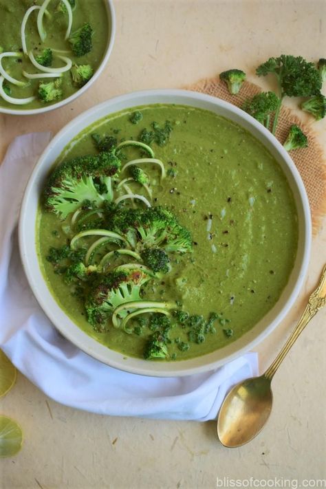 Zucchini Brocolli Recipes, Broccoli Zucchini Soup, Zucchini Soup Vegan, Lauki Kofta, Zucchini Broccoli, Broccoli Lemon, Zucchini Soup Recipes, Veggie Dinners, Spinach Soup Recipe