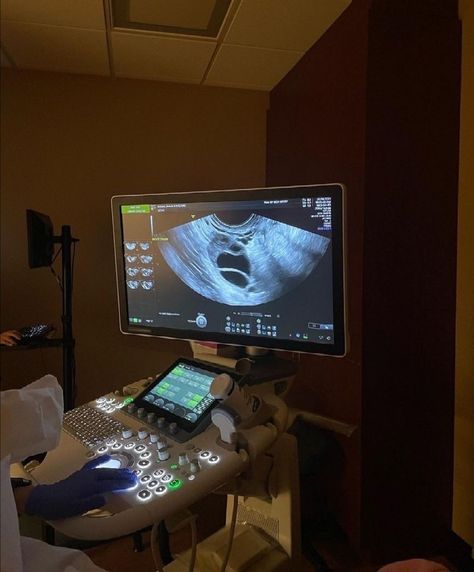 Sonography Aesthetic, Diagnostic Medical Sonography Student, Ultrasound School, Sonography Student, Nursing School Inspiration, Medical Decor, Nursing Motivation, Ultrasound Technician, Diagnostic Medical Sonography