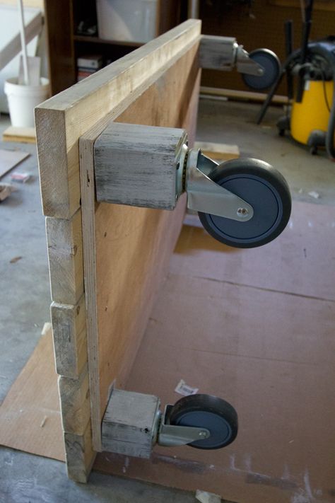 Wooden Crates Desk, Easy Diy Coffee Table, Diy Crate Coffee Table, Diy Pallet Coffee Table, Coffee Table With Wheels, Table With Wheels, Crate Coffee Table, Diy Pallet Sofa, Jenna Sue