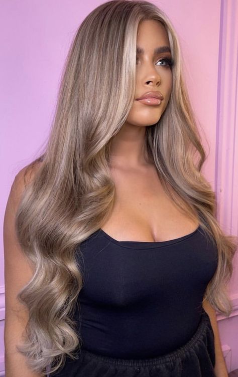 Best Body Makeup, Hair Inspo Color Brunettes With Blonde, Beige Hair Balayage, Light Brown Blonde Hair Honey, Dyed Light Brown Hair, Brown Base With Highlights, Light Beige Brown Hair, Light Brown Hair With Blonde Money Piece, Light Beige Hair