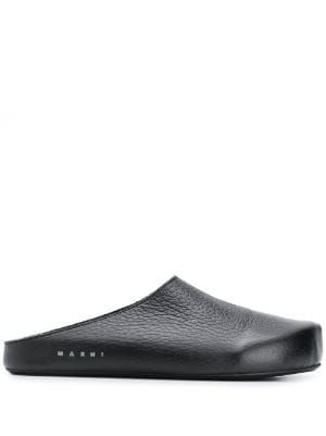 Marni Sandals, Foams Shoes, Foam Shoes, Gucci Men Shoes, Futuristic Shoes, Men's Slippers, Slip On Dress Shoes, Men Sandals, Slippers Shoes