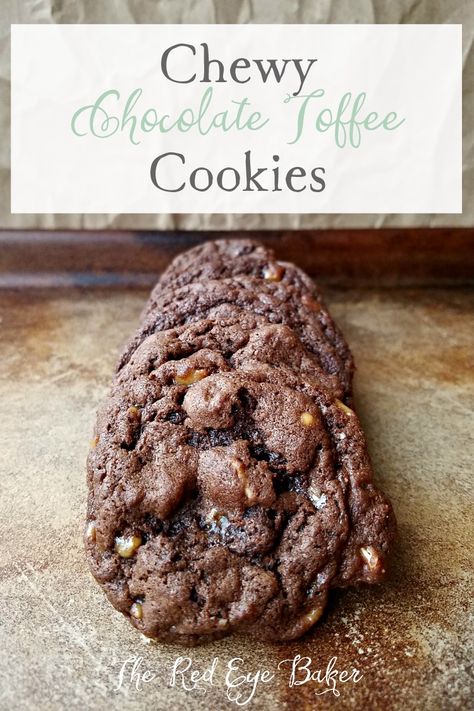 Chewy Chocolate Toffee Cookies | The Red Eye Baker Chocolate Heath Cookies, Chocolate Toffee Cookies, Cc Cookies, Cookie Delight, Christmas Fare, Buckeye Bars, Heath Toffee, Toffee Cookie Recipe, Choc Cookies