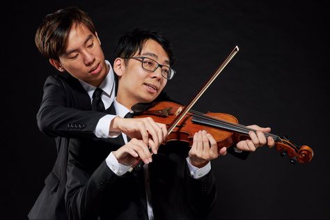 Brett X Eddy, Brett And Eddy, Twoset Violin, Music Jokes, Photo Pin, Classical Music, Orchestra, Violin, Music Instruments