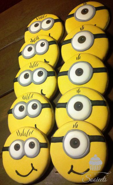 Minion Cookies, Painted Cookies, Fondant Ideas, Frosted Cookies, Baking Decorating, Minion Birthday Party, Cookies Ideas, Minion Cake, Minion Birthday