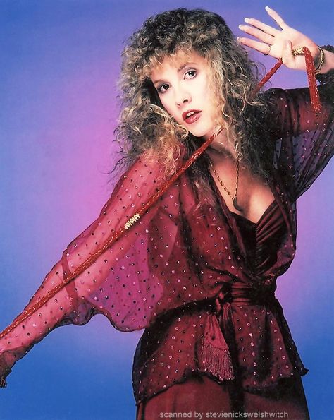 Stevie Nicks Pictures, Welsh Witch, Stevie Nicks Style, Stephanie Lynn, Stevie Nicks Fleetwood Mac, Music Culture, Fleetwood Mac, Stevie Nicks, Music Icon