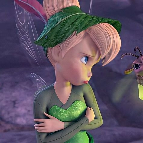 Victoria Wallpaper, Tinkerbell Characters, Disney Faries, Tinkerbell Movies, Tinkerbell Pictures, Dunia Disney, Tinkerbell And Friends, Tinkerbell Disney, Disney Characters Wallpaper