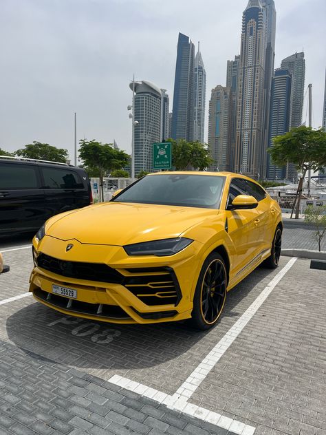 Rapper Lifestyle, Dubai Lamborghini, Lamborghini Suv, Audi Q8, Dubai Luxury, Car Videos, Fast Cars, Luxury Travel, Lamborghini