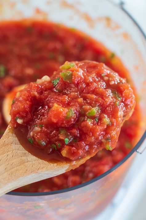 Salsa From Canned Diced Tomatoes, Diced Tomato Recipes Canned, Easy Canned Salsa Recipe, Best Canned Salsa Recipe, Green Peppers And Onions, Chunky Salsa Recipe, Salsa With Canned Tomatoes, Recipes With Diced Tomatoes, Canned Diced Tomatoes