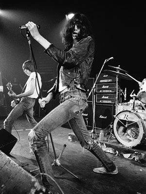 I saw the Ramones in the early 90's at the State Theater in Detroit.  They played about 60 songs in 80 minutes, and sounded great. The Ramones, Musical Chairs, Joey Ramone, Live Rock, Musica Rock, Punk Rocker, Rock N’roll, I'm With The Band, Band Stuff