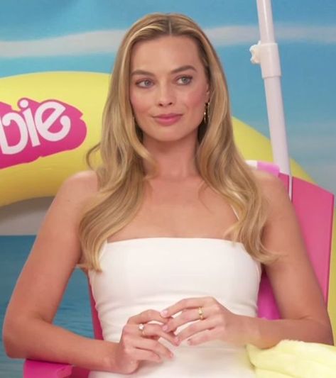 margot robbie for the barbie press tour Barbie Press Tour, Margot Robbie Hair, Press Tour, Barbie Movies, Barbie And Ken, Margot Robbie, Barbie Girl, Harley Quinn, Celebrity Crush