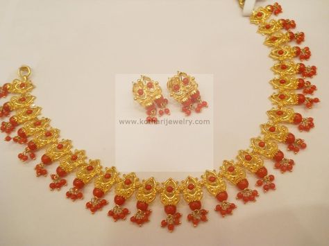 Gold Jewels Design, Bridal Necklace Designs, Pure Gold Jewellery, Stone Bead Jewelry, Indian Bridal Jewelry Sets, Gold Earrings Wedding, Gold Jewelry Simple Necklace, Jewellery Necklaces, Gold Mangalsutra Designs