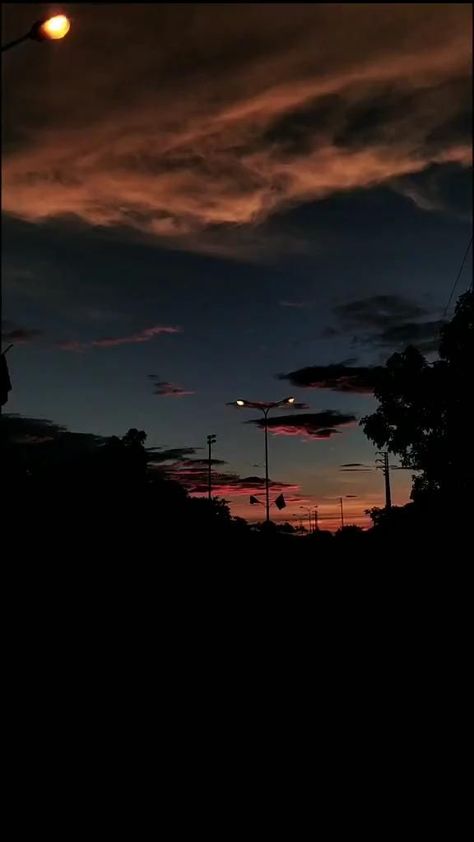 Bedroom Vibes HipHop Chill RnB Mix | Trapsoul 2021 [Video] | Fotografi alam, Pemandangan, Fotografi pantai Malam Aesthetic Video, Eyes Video Aesthetic, Your Eyes Song, Video Aesthetic Music Songs, Sky Videos Aesthetic, Jalanan Aesthetic, Musik Aesthetic, Video Jalan, Music Videos Aesthetic