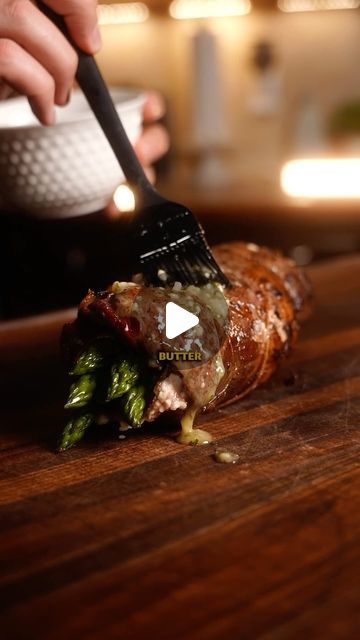 Jason Ortynski on Instagram: "The Best Way to Eat Your Veggies 🥩
• • •

This is one of my favorite recipes and using the @madein carbon steel griddle makes it so easy, especially when you need to sear something long like the skirt steak I used in the video.

Follow the link on my page to checkout the @madein Griddle and save 10% on your first order over $100 🔥 

🔸Pound a skirt steak so it’s the same thickness across
🔸Season the outside and set aside
🔸Bring water to a boil (add salt)
🔸Chop or break off the tough ends of asparagus and boil for 4 minutes
🔸Get your griddle hot and with some oil sear your 1 side of your steak
🔸On the seared side of your steak, spread on cream cheese
🔸Cover with prosciutto
🔸Then place 6-8 stalks of asparagus on each end
🔸Roll up both sides and slice d Philly Cheese Steak Griddle, Smoked Top Sirloin Steak, Gourmet Garlic Zucchini Steaks With Cheese, Black Stone Asparagus, Steakhouse Asparagus, Asparagus Rolls, Tender Steak, Fresh Asparagus, How To Cook Asparagus