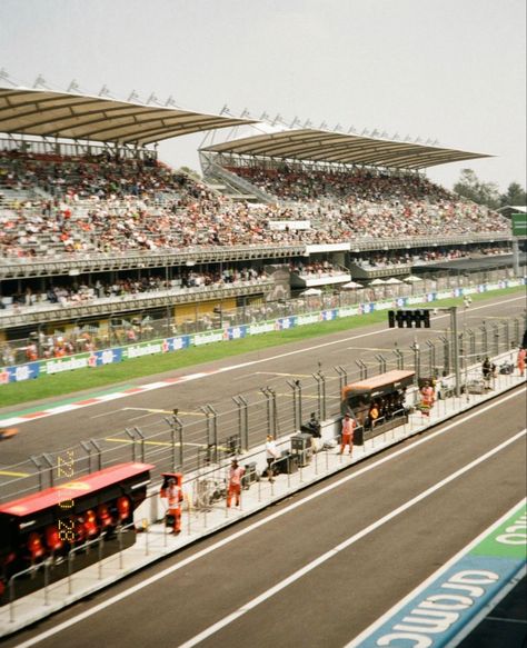 #formula1 #mexicogp #f1 #film #ferrari #mexico #grandprix F1 Mexico, Mexico Grand Prix, F1 Paddock, F1 Aesthetic, Film Camera Photography, Wishlist 2024, Checkered Flag, European Summer, Film Aesthetic