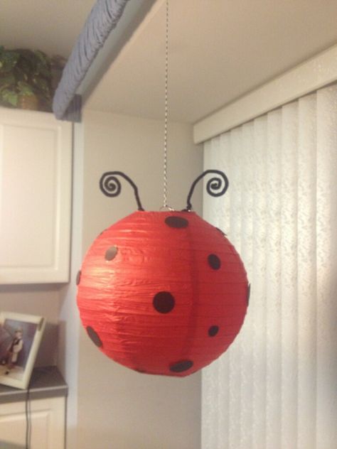 Ladybug lantern by JS designs Balloon Pinata, Ladybug Decor, Kindergarten Decorations, Ladybug Baby Shower, Ladybug Decorations, Ladybug Birthday Party, Piñata Ideas, Welcome To School, Ladybug Birthday